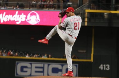 Arizona, Amerika Birleşik Devletleri - 5 Eylül 2019 : Philadelphia Phillies'in beyzbol oyuncusu Phoenix'teki Chase Field'da 