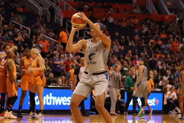 Maya Moore, Phoenix'teki Talking Stick Resort Arena'da Minnesota Lynx için öne geçti,Az/Usa 6 Eylül 2019.