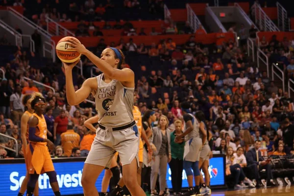 Maya Moore, Phoenix'teki Talking Stick Resort Arena'da Minnesota Lynx için öne geçti,Az/Usa 6 Eylül 2019.