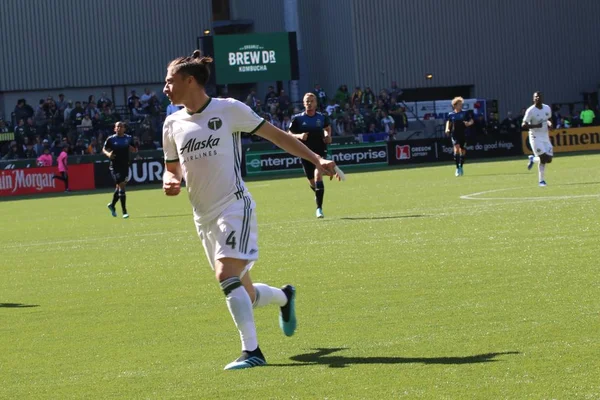  Portland Providence Park 'ta Portland Timbers' ın Jorge Villafaa defans oyuncusu..