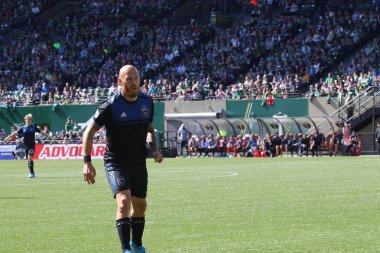 Magnus Eriksson, Portland 'daki Providence Park' taki San Jose depremlerinde orta saha oyuncusu..
