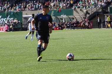 Cristian Espinoza, Portland 'daki Providence Park' taki San Jose Depremleri 'nin orta saha oyuncusu..