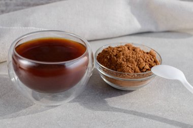 Keçiboynuzu ve kerob tozundan iç. Alternatif kakao