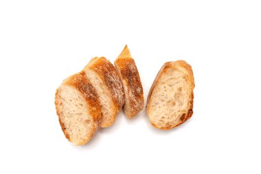 Beyaz arka planda izole edilmiş beyaz ekmek parçaları