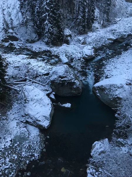 Foto Foi Tirada Uma Altura Rio Montanha Calmo Inverno — Fotografia de Stock