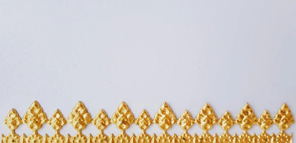 Vacker Gyllene Thailändsk Mönster Stil Vit Tapet För Bakgrund Med — Stockfoto