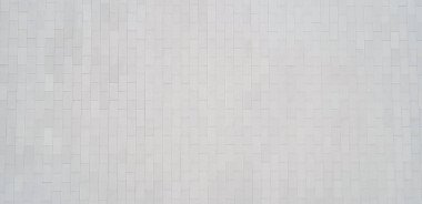 Arkaplan için gri veya beyaz paslanmaz çelik duvara yağmur veya su damlası - soyut duvar kağıdı kavramı 