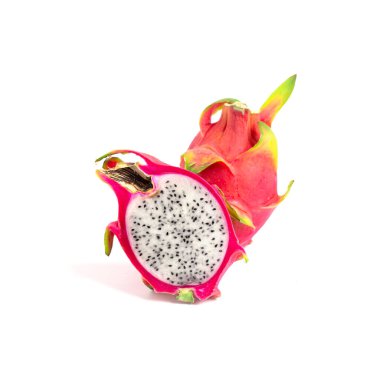 Beyaz arka planda tam ve olgun Ejderha meyvesi..