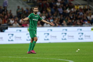 Milano, İtalya. 29 Eylül 2019. İtalyan Serie A. Ac Milan Acf Fiorentinine 'e karşı. Ac Fiorentina' dan Milan Badelj jest yapıyor. .
