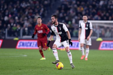 Torino, İtalya. 22 Ocak 2020. Coppa Italia 'da. Juventus Fc Roma 'ya karşı. Juventus FC 'den Miralem Pjaniç iş başında .