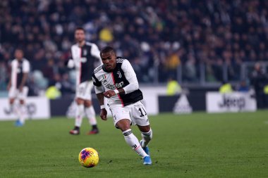 Torino, İtalya. 22 Ocak 2020. Coppa Italia 'da. Juventus Fc Roma 'ya karşı. Juventus FC 'den Douglas Costa iş başında  