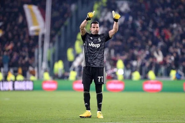 Torino, İtalya. 22 Ocak 2020. Coppa Italia 'da. Juventus Fc Roma 'ya karşı. Juventus FC 'den Gianluigi Buffon  