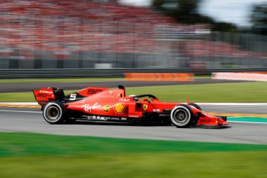 Monza, İtalya. 6-8 Eylül 2019. İtalya Formula 1 Grand Prix 'si. Scuderia Ferrari 'den Sebastian Vettel İtalya' nın Formula 1 Grand Prix 'si sırasında yolda