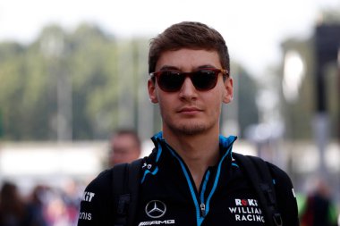 Monza, İtalya. 6-8 Eylül 2019. İtalya Formula 1 Grand Prix 'si. ROKiT Williams Yarışı 'ndan George Russell İtalya' nın F1 Grand Prix 'si sırasında çayırda