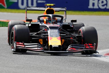 Monza, İtalya. 6-8 Eylül 2019. İtalya Formula 1 Grand Prix 'si. Aston Martin Red Bull Yarışı 'ndan Alexander Albon İtalya F1 Grand Prix elemeleri sırasında