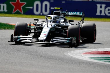 Monza, İtalya. 6-8 Eylül 2019. İtalya Formula 1 Grand Prix 'si. İtalya F1 Grand Prix elemeleri sırasında Mercedes AMG Petronas Motorsport 'tan Valtteri Bottas