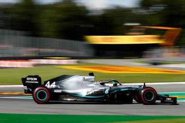 Monza, İtalya. 6-8 Eylül 2019. İtalya Formula 1 Grand Prix 'si. Mercedes AMG Petronas Motorsport 'tan Lewis Hamilton İtalya F1 Grand Prix elemeleri sırasında