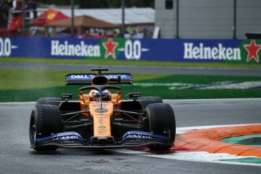 Monza, İtalya. 6-8 Eylül 2019. İtalya Formula 1 Grand Prix 'si. McLaren F1 takımından Carlos Sainz Jr İtalya F1 Grand Prix antrenmanı sırasında pistte.