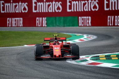 Monza, İtalya. 6-8 Eylül 2019. İtalya Formula 1 Grand Prix 'si. Scuderia Ferrari 'den Charles Leclerc İtalya F1 Grand Prix antrenmanı sırasında pistte