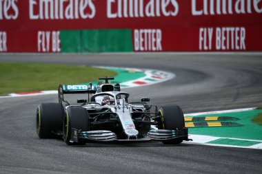 Monza, İtalya. 6-8 Eylül 2019. İtalya Formula 1 Grand Prix 'si. Mercedes AMG Petronas Motorsport 'tan Lewis Hamilton İtalya F1 Grand Prix antrenmanı sırasında pistte