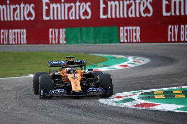 Monza, İtalya. 6-8 Eylül 2019. İtalya Formula 1 Grand Prix 'si. McLaren F1 takımından Carlos Sainz Jr İtalya F1 Grand Prix antrenmanı sırasında pistte.