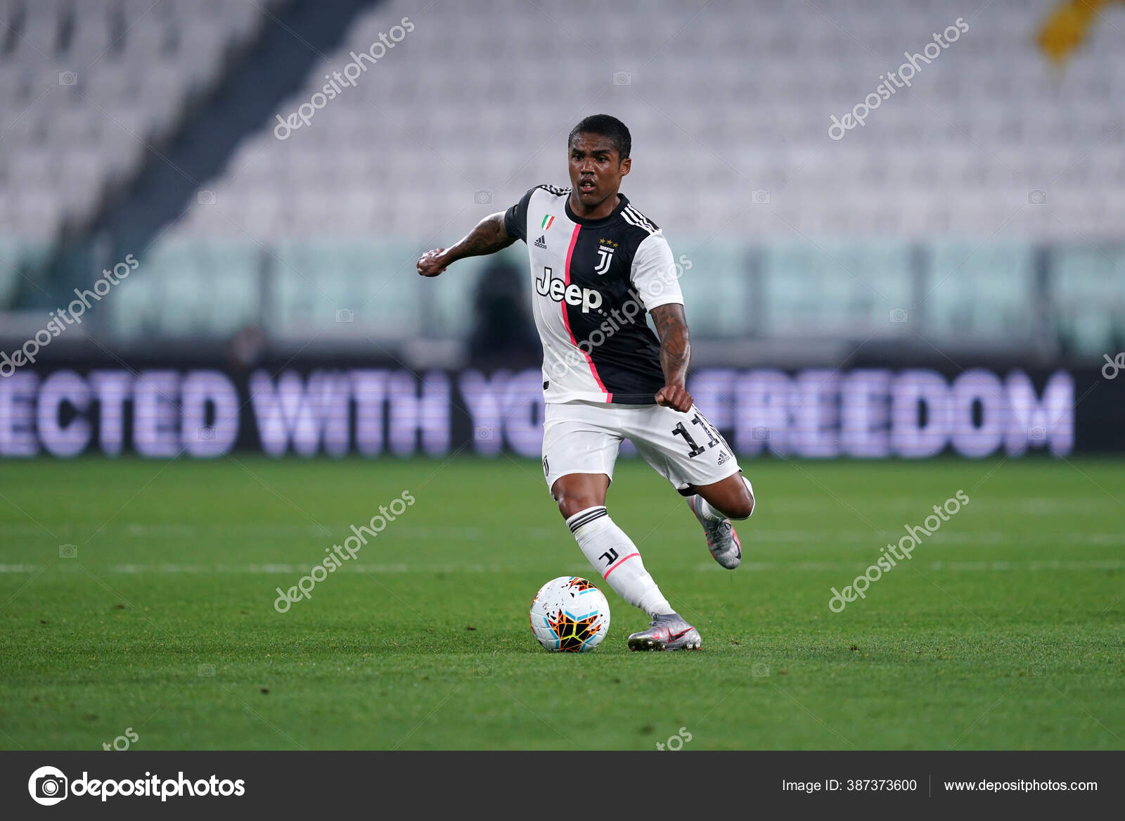 ACF Fiorentina Vs FC Crotone Editorial Stock Image - Image of real