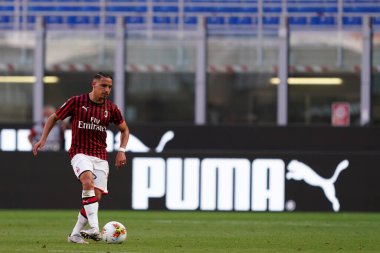 Milano (İtalya) 28 Haziran 2020. Ac Milan ile As Roma arasındaki A Serisi karşılaşmasında Ac Milan 'dan İsmail Bennacer. 