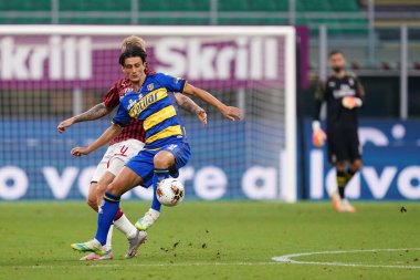 Milano, (İtalya). 15 Temmuz 2020. İtalyan Serisi A. Ac Milan, Parma Calcio 'ya karşı. Parma Calcio 'dan Roberto Inglese  .