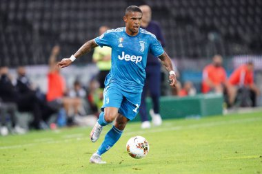 Udine (İtalya) - 23 Temmuz 2020 - Juventus FC 'li Douglas Costa Udinese Calcio ve Juventus Fc arasında oynanan Serie A karşılaşmasında.