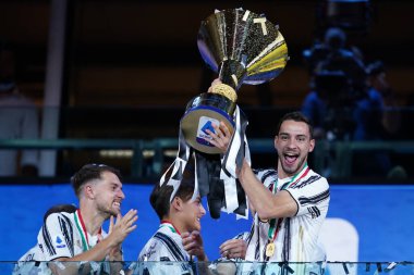 Torino (İtalya) 01 Ağustos 2020. İtalyan Serisi A. Juventus Fc Roma 'ya karşı. Juventus FC 'den Mattia De Sciglio, 2019-2020 Serie A Şampiyonası' nı kazandıktan sonra kutlama yaptı. 
