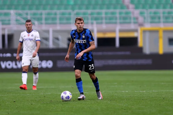 Milano, İtalya. 19 Eylül 2020. Dostça bir maç. Fc Internazionale, Pisa Uc 'a karşı. FC Internazionale 'den Nicolo Barella FC Internazionale ve Pisa Sc arasındaki dostluk maçı sırasında.