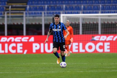 Milano, İtalya. 19 Eylül 2020. Dostça bir maç. Fc Internazionale, Pisa Uc 'a karşı. FC Internazionale 'den Alessandro Bastoni FC Internazionale ve Pisa Sc arasında oynanan dostluk maçı sırasında.