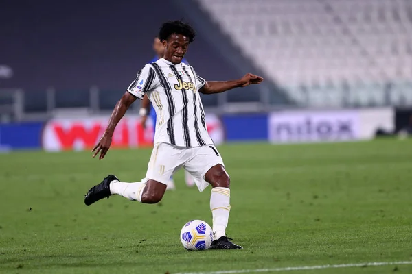 Torino, İtalya. 20 Eylül 2020. Juventus FC 'den İtalyan Serie A. Juan Cuadrado, Juventus Fc ve Uc Sampdoria arasında oynanan Serie A karşılaşmasında görev aldı..   
