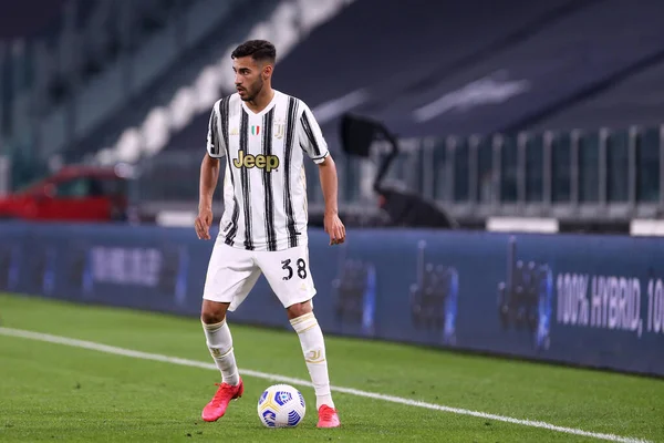 Torino, İtalya. 20 Eylül 2020. Juventus FC 'den İtalyan Serie A. Gianluca Frabotta, Juventus Fc ve Uc Sampdoria arasında oynanan Serie A maçı sırasında hareket halindedir..