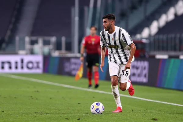 Torino, İtalya. 20 Eylül 2020. Juventus FC 'den İtalyan Serie A. Gianluca Frabotta, Juventus Fc ve Uc Sampdoria arasında oynanan Serie A maçı sırasında hareket halindedir..