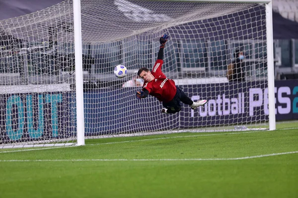 Torino, İtalya. 20 Eylül 2020. Juventus FC 'den İtalyan Serie A. Wojciech Szczesny, Juventus Fc ve Uc Sampdoria arasında oynanan Serie A maçı sırasında hareket halindedir..