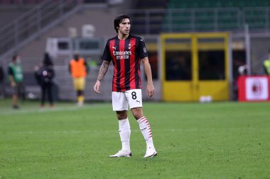 Milano, İtalya. 24 Eylül 2020. Uefa Avrupa Ligi. Ac Milan 'dan Sandro Tonali UEFA Avrupa Ligi' nde Ac Milan ve Fotballklubben Bodo / Glimt arasında oynanan üçüncü tur eleme karşılaşmasında.  