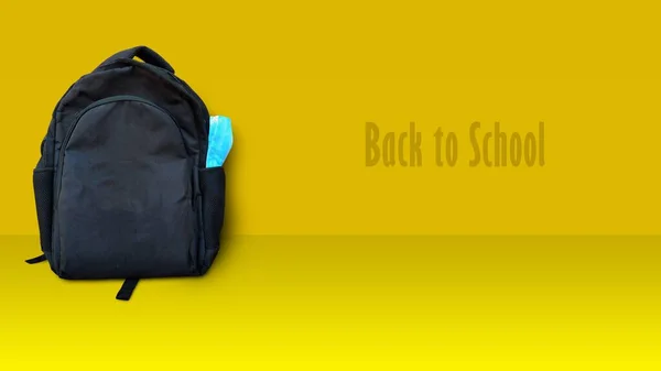 Corona Gezichtsmasker Schooltas School Heropening Concept — Stockfoto