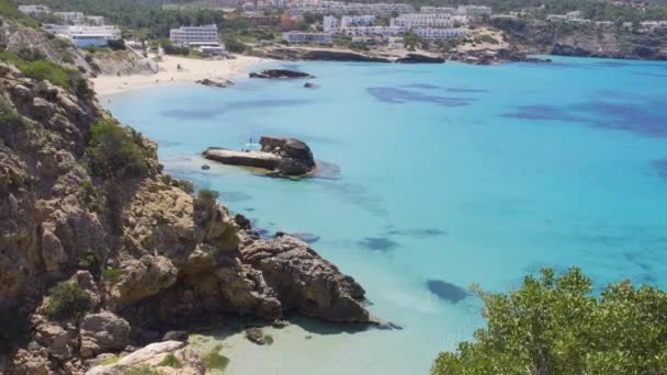 Plage de Cala Tarida, île d'Ibiza. Espagne 
