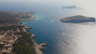 Cala Conta Sahili, İbiza.