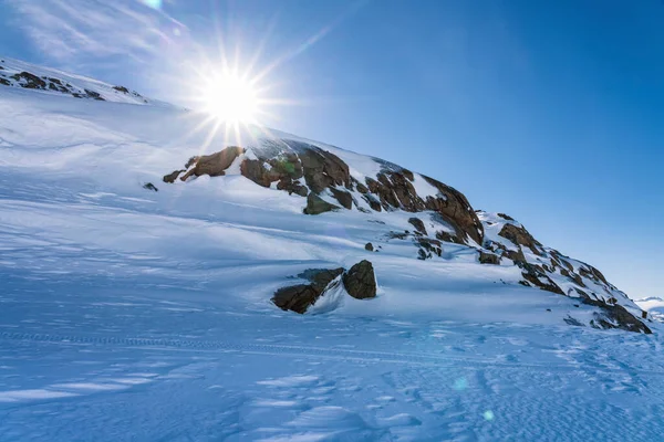 Seitenansicht Berg Atoklinten Lappland Nordschweden Alle Motorschlitten Fahren Hier Strahlende — Stockfoto