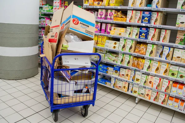 Moscow Russia September 2019 Huge Cargo Cart Bunch Empty Cardboard — Stock Photo, Image