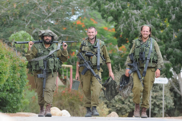 south israel 17 july 2014 israeli soldiers in kibbutz next to the gaza border during a conflict