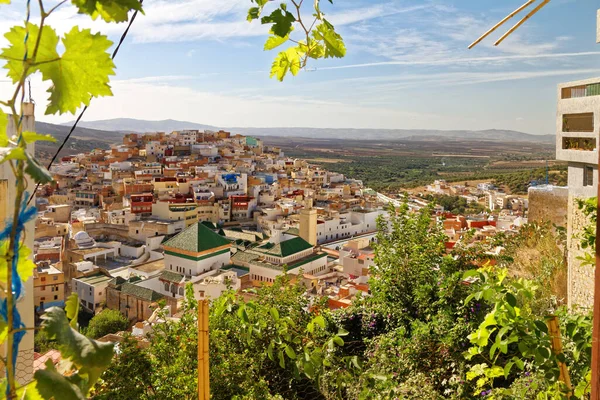 Kutsal şehir Moulay Idris 'in Zaouia Moulay Idriss II camii, Fas 2018
