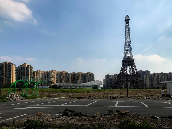 Torre Eiffel China Hangzhou Imágenes De Stock Sin Royalties Gratis