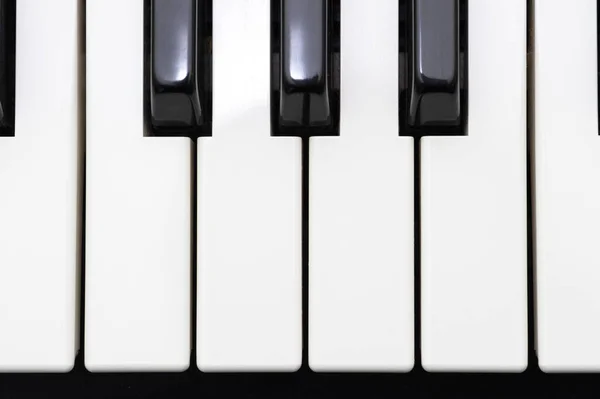 Sintetizator electronic de tastatură muzicală aproape — Fotografie, imagine de stoc