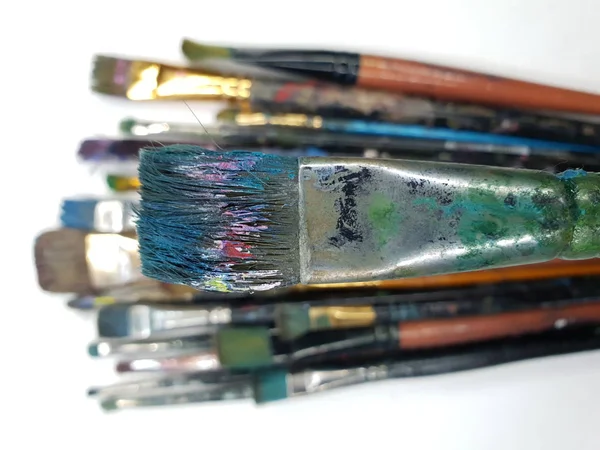 kirli fırçaların bileşimi