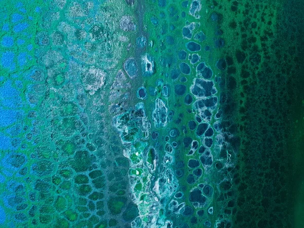 farklı renklerde akrilik dolgu