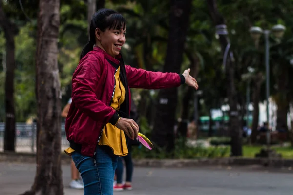 Las Calles Saigón Ciudad Chi Min Están Llenas Scooters Motos —  Fotos de Stock