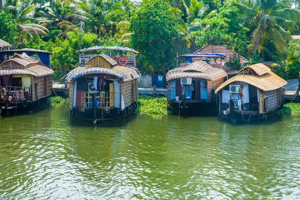 Small Houses Local Village Located Next Kerala Backwater Bright Sunny — Stock Photo, Image